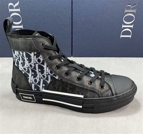 dior oblique motif t shirt|dior sneakers b23 high top.